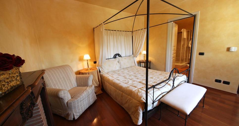 Hotel Casa Pavesi Grinzane Cavour Habitación foto