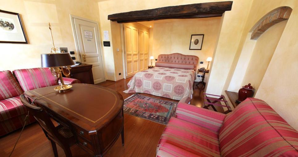 Hotel Casa Pavesi Grinzane Cavour Habitación foto
